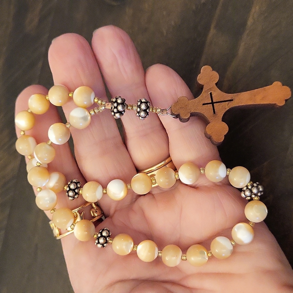 Botswana Agate Gemstone Rosary Beads With Wooden Cross